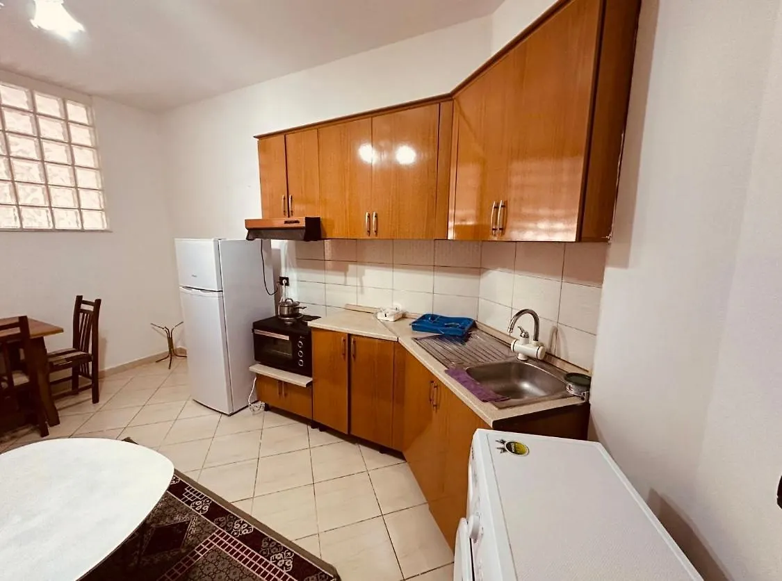 Second Lungomare Apartament Vlore 0*,  Albania